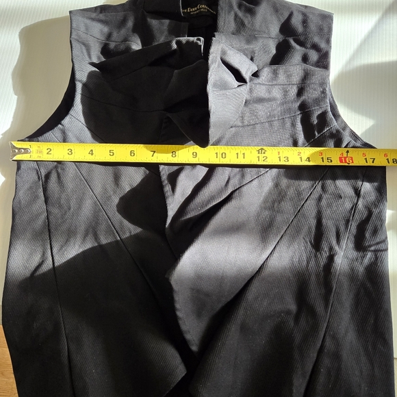 The Dori Collection Beverly Hills Stylish Pleated Vest No Size Tag - Picture 6 of 6